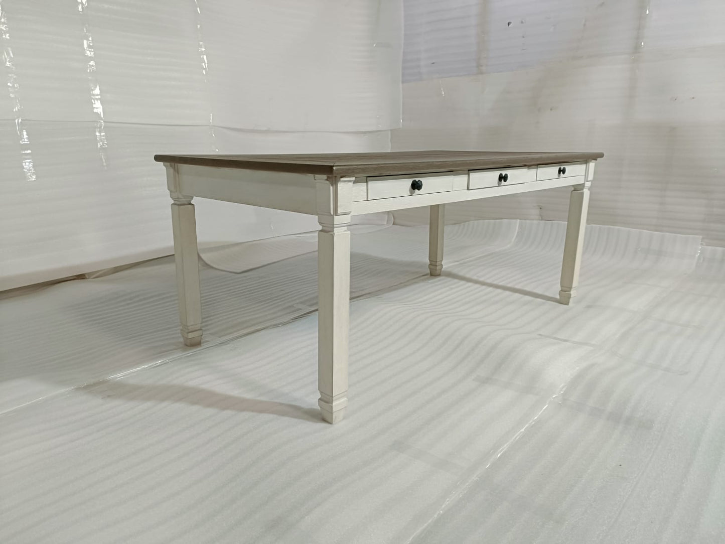 D647-25 - DINING TABLE - BLR WH