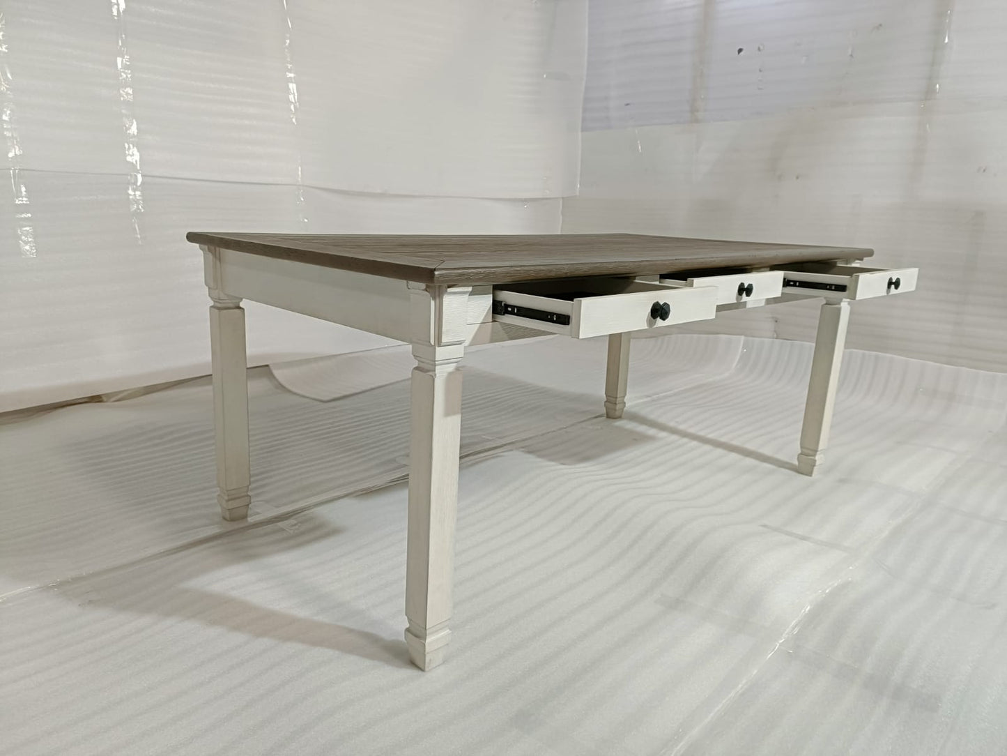 D647-25 - DINING TABLE - BLR WH