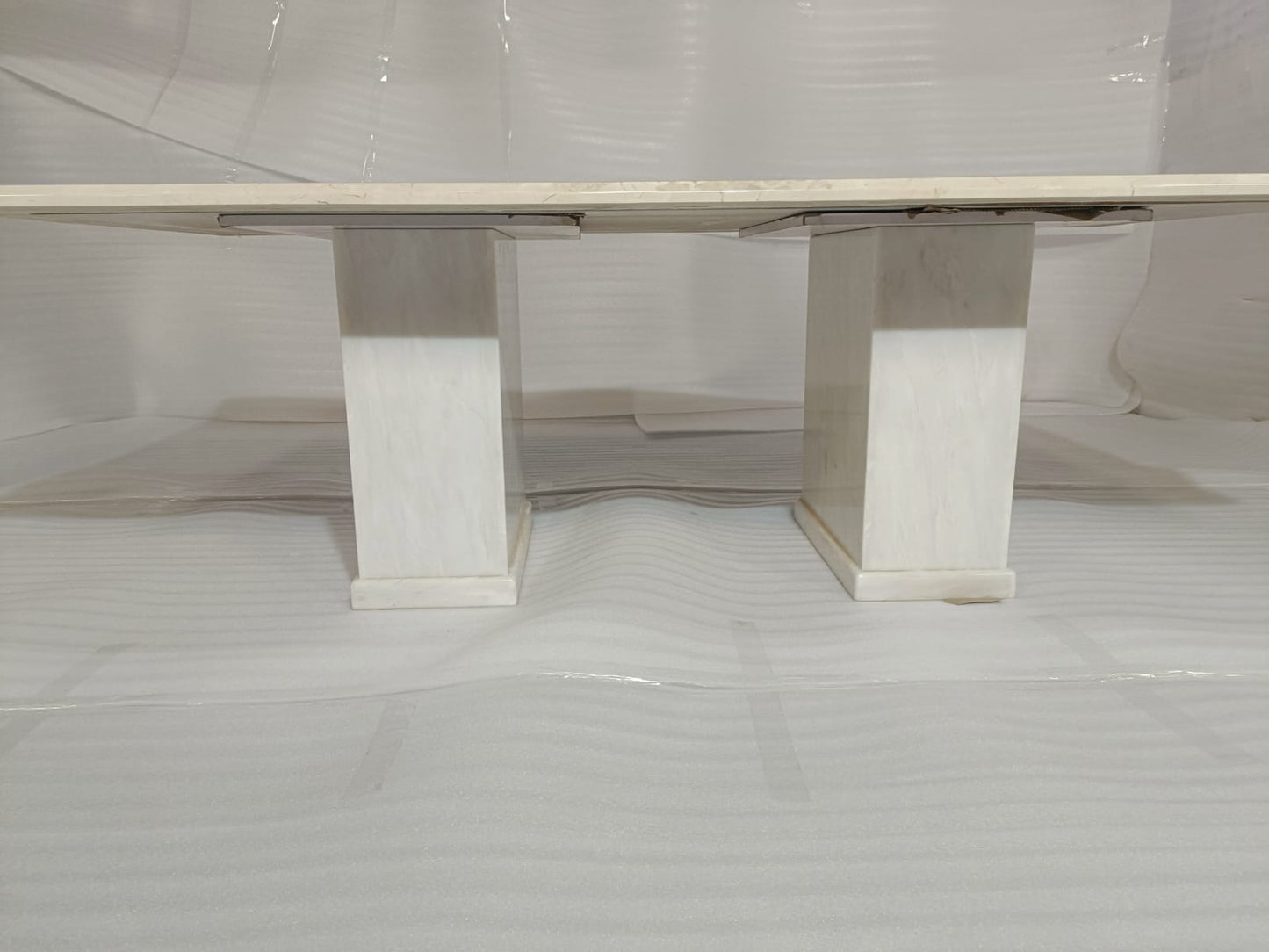 ITTALIAN - DINING TABLE - BLR WH