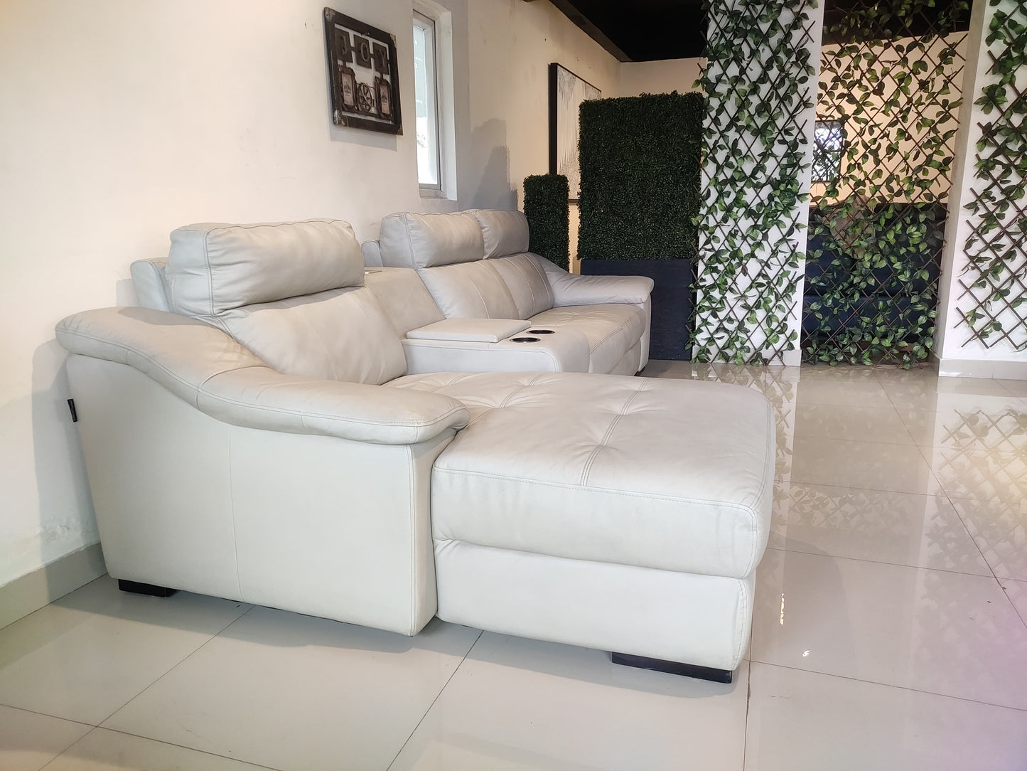1735 - 3 SEATER+CHAISE(ELECTRIC) - BTM