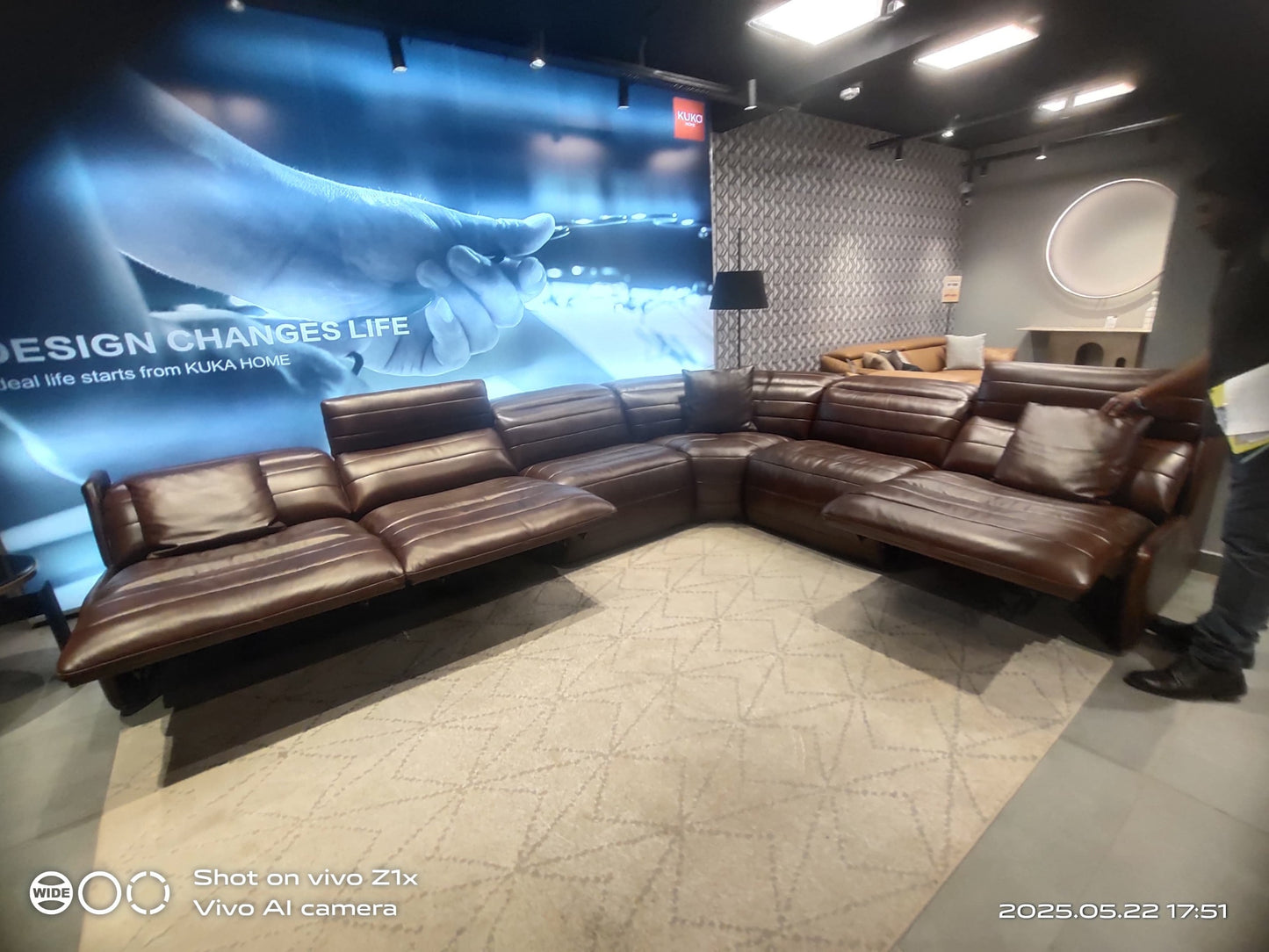 KM.6107 - 6 SEATER RECLINER(ELECTRIC) - BH