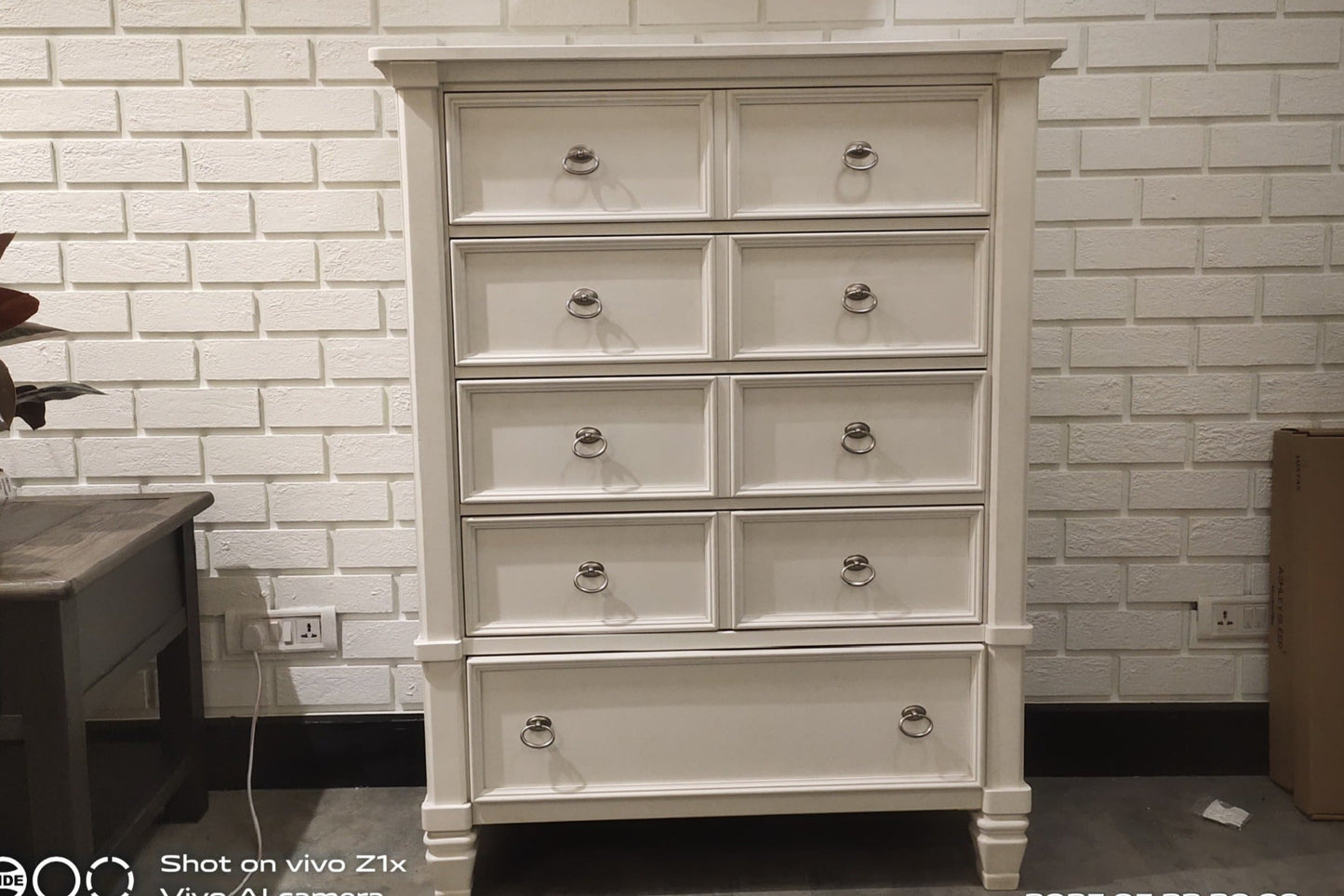 B672-46 - CHEST OF DRAWERS - BH