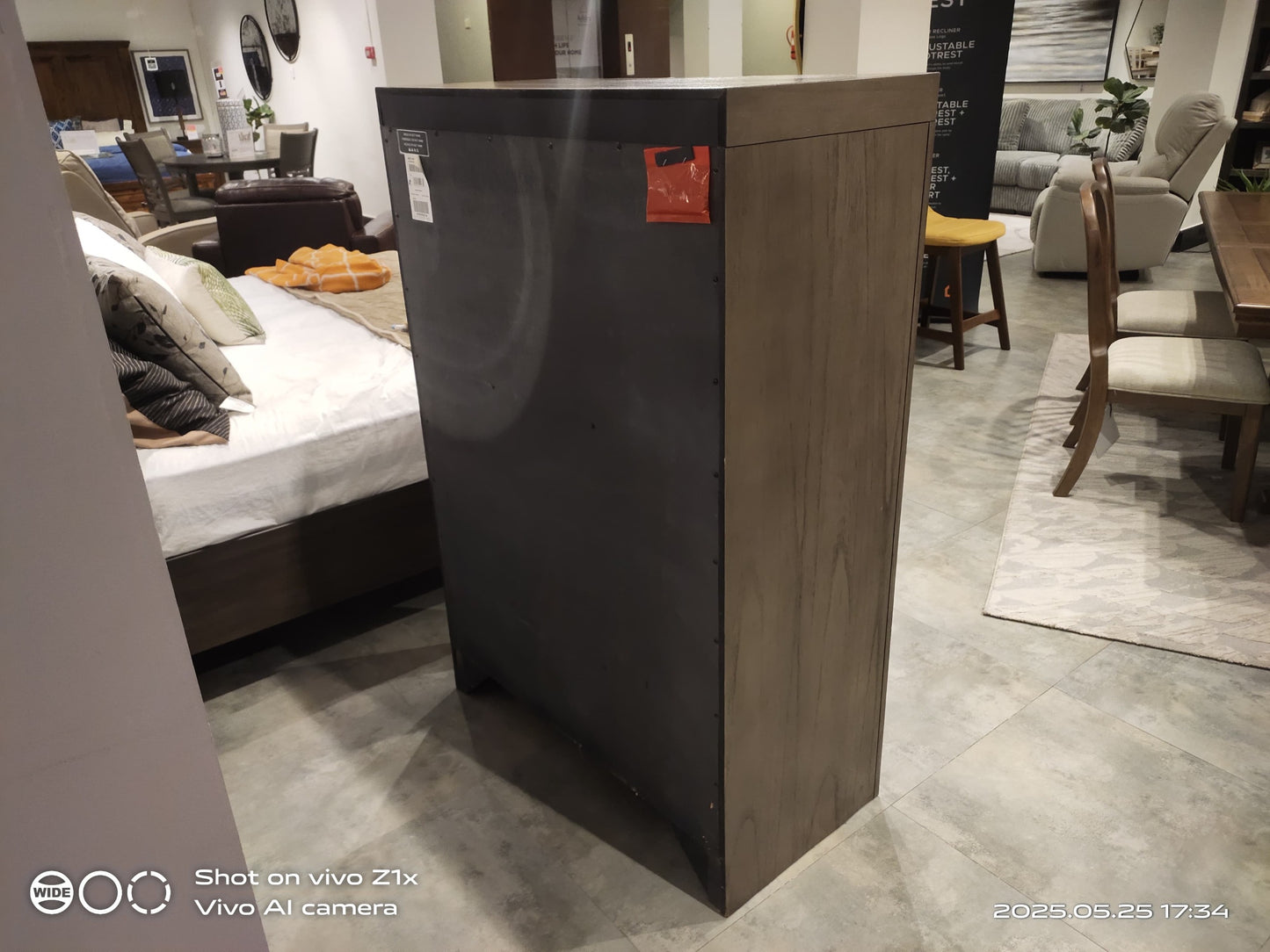B537-46 - CHEST OF DRAWER - BH