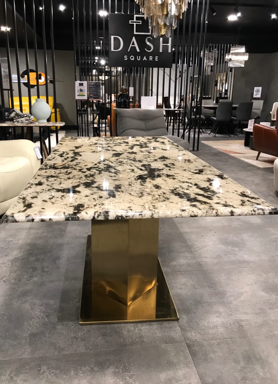 T-01 - DINING TABLE - MUM WH