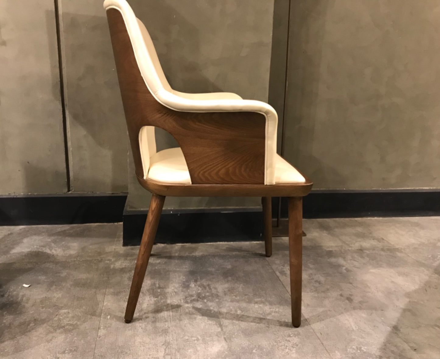6802(9) - DINING CHAIR - MUM WH