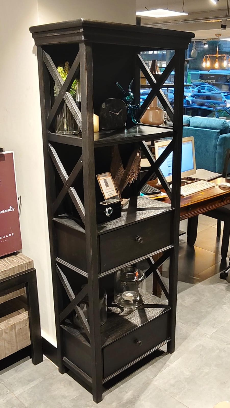 D736-76(1) - DISPLAY CABINET - GB