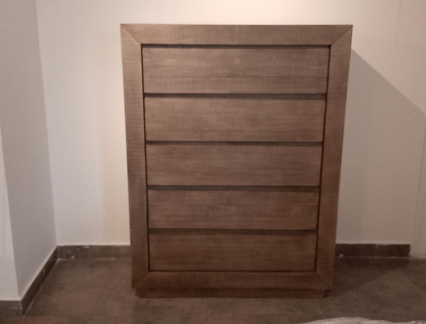 B760-46 - CHEST OF DRAWER - BSK