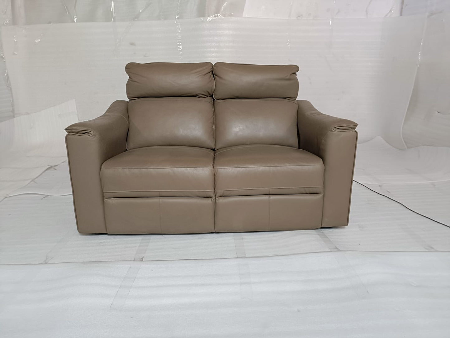 5035 - 2 SEATER RECLINER(ELECTRIC) - BLR WH