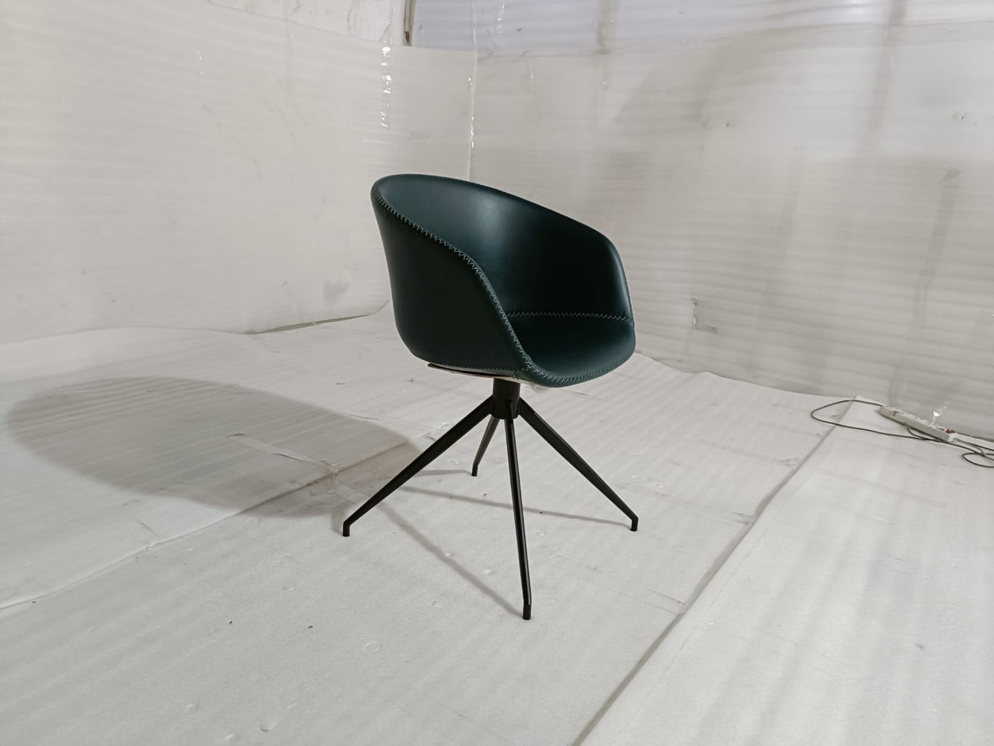 1689B(1) - CHAIR - BLR WH