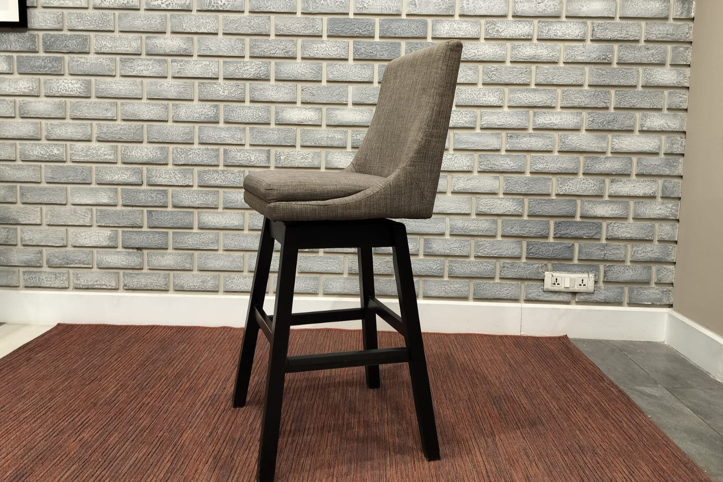 D380-430(1) - BAR STOOL - MUM