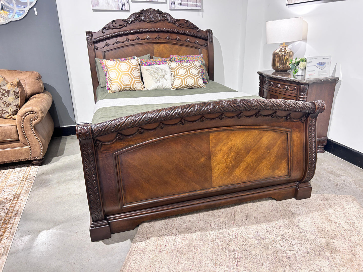 B553-74+75+77 - QUEEN SLEIGH BED - BWDA
