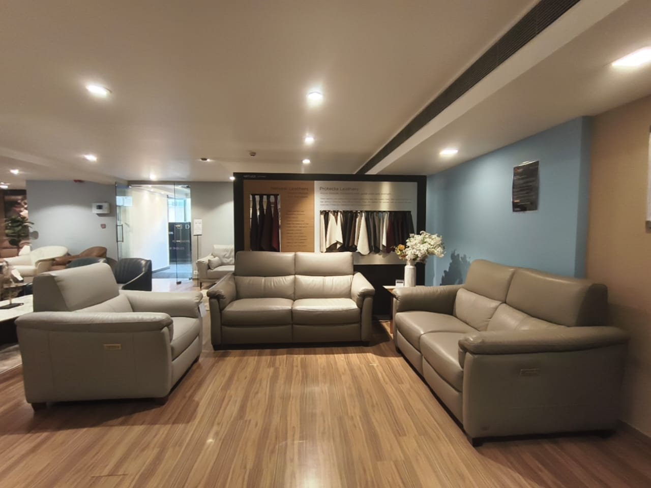 C068 - 3+2+1 SEATER RECLINER(ELECTRIC) - BTM