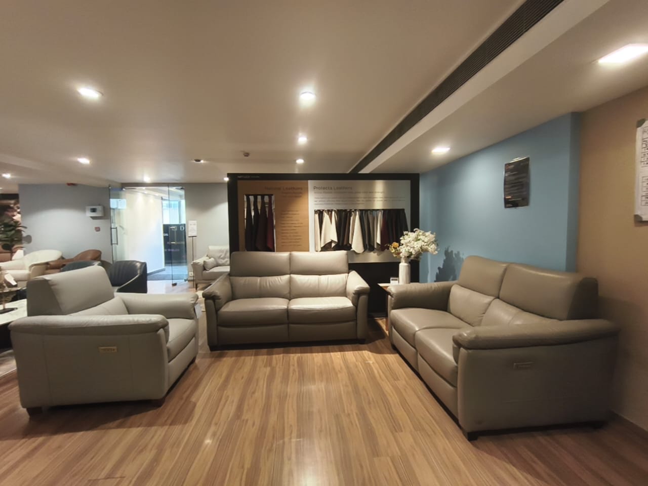 C068 - 3+2+1 SEATER RECLINER(ELECTRIC) - BTM