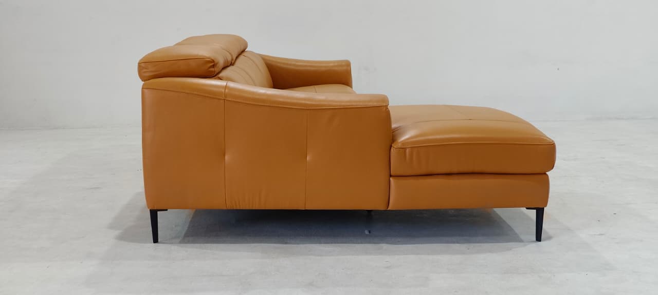 KF.023(2) - 3 SEATER+CHAISE - BLR WH