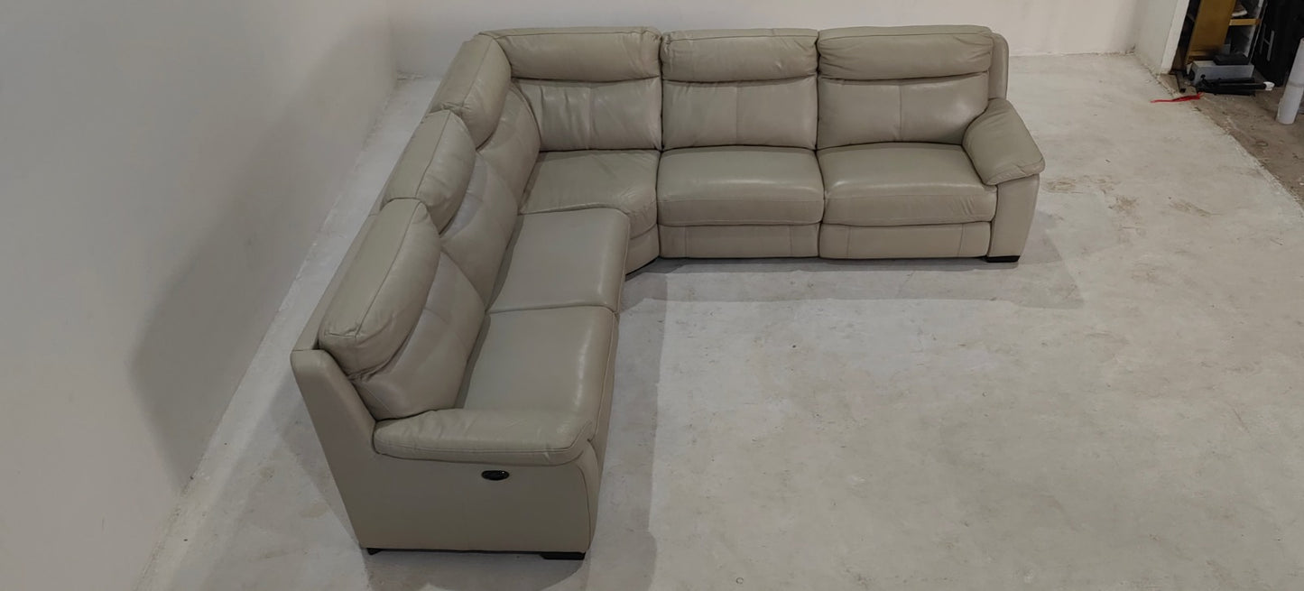 B0203 - 5 SEATER - BLR WH