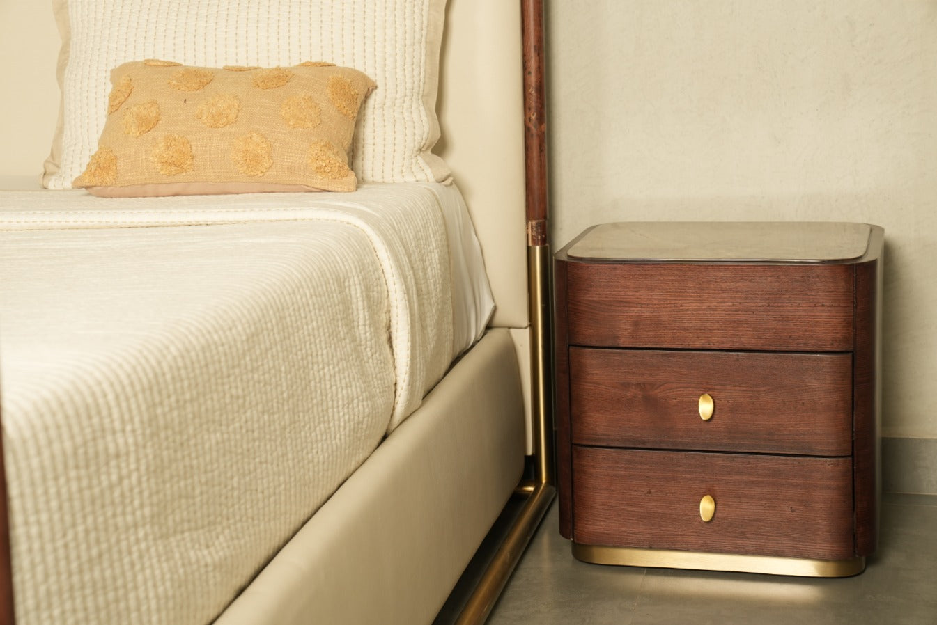 DASH 3.0 - BED+SIDE TABLE - HYD DASH(BESPOKE)