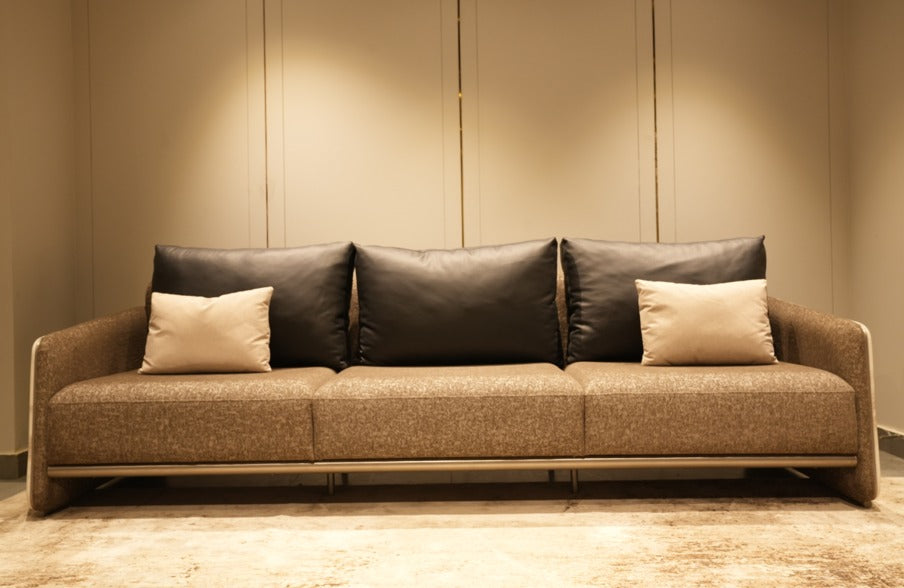 SAKET ARIES - 3 SEATER - HYD DASH(BESPOKE)