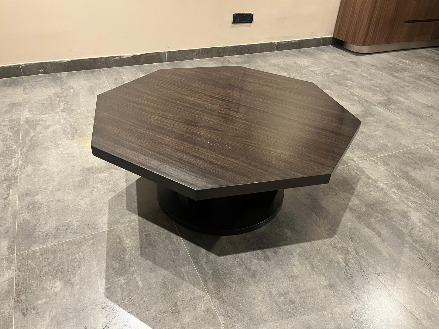 T458-8 - COFFEE TABLE - NAR