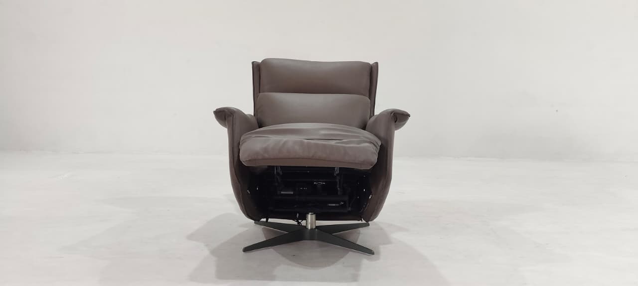 C243-F44-10 - ARM CHAIR - BLR WH