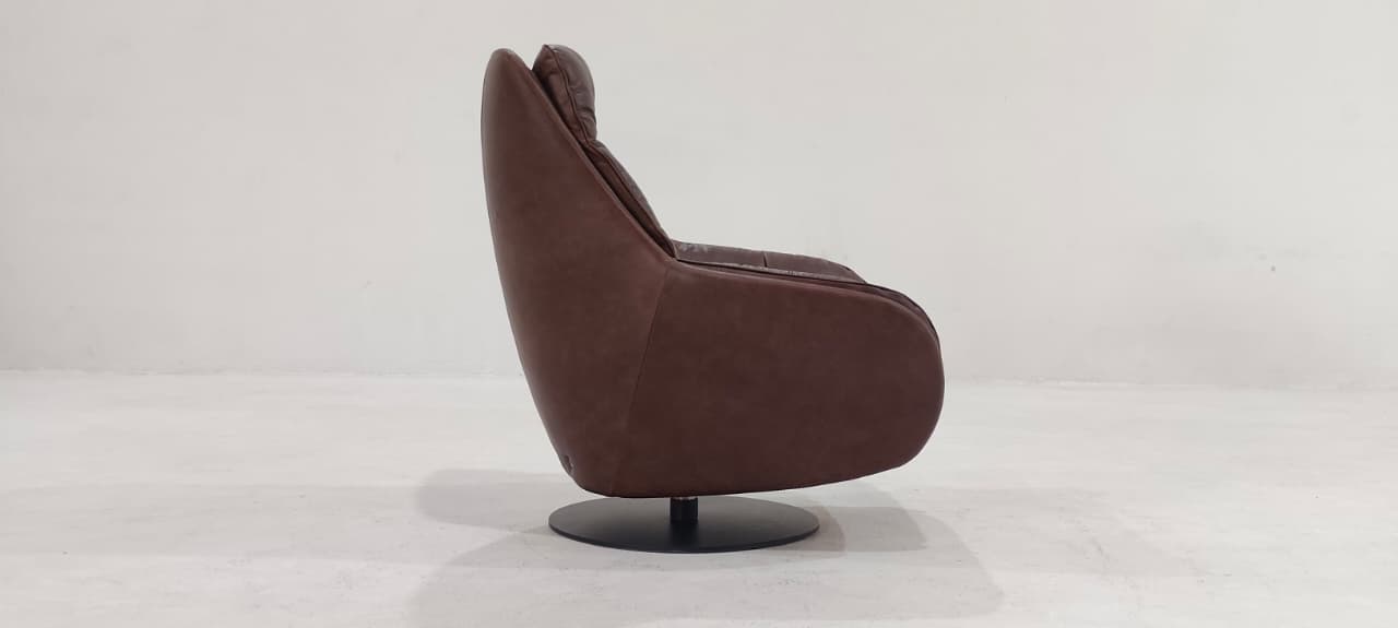 C244-F45-14 - ARM CHAIR - BLR WH