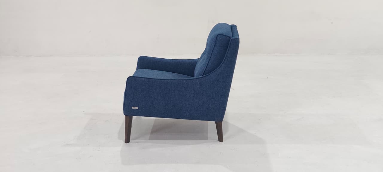 C011-003-78 - ARM CHAIR - BLR WH