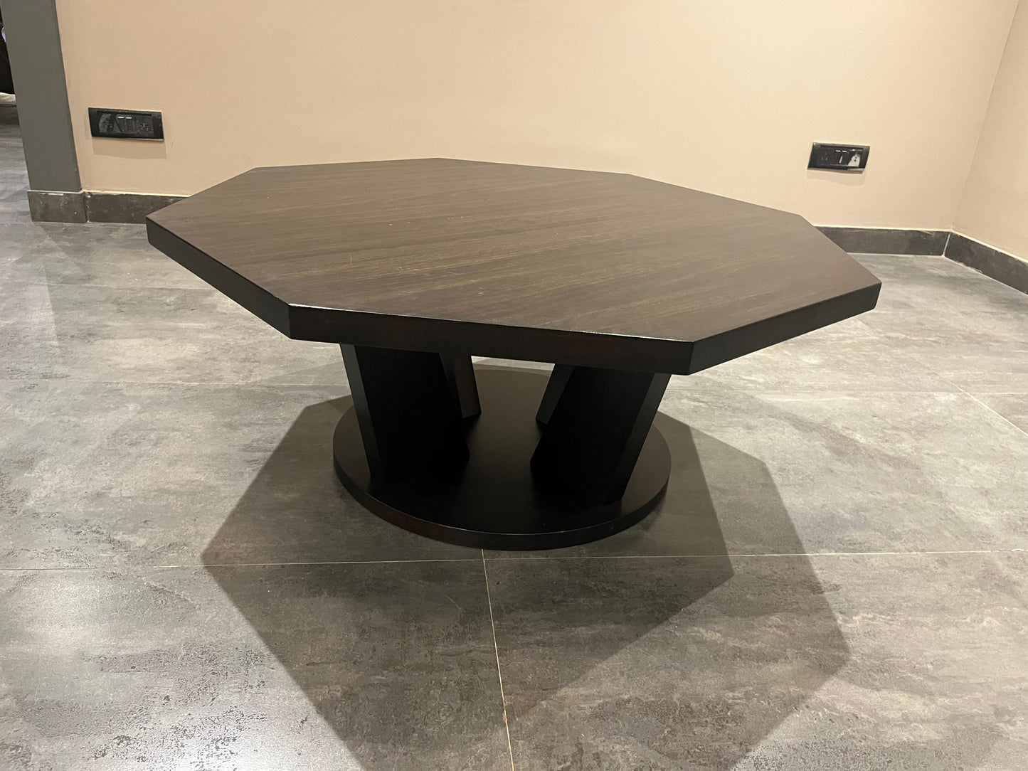 T458-8 - COFFEE TABLE - NAR