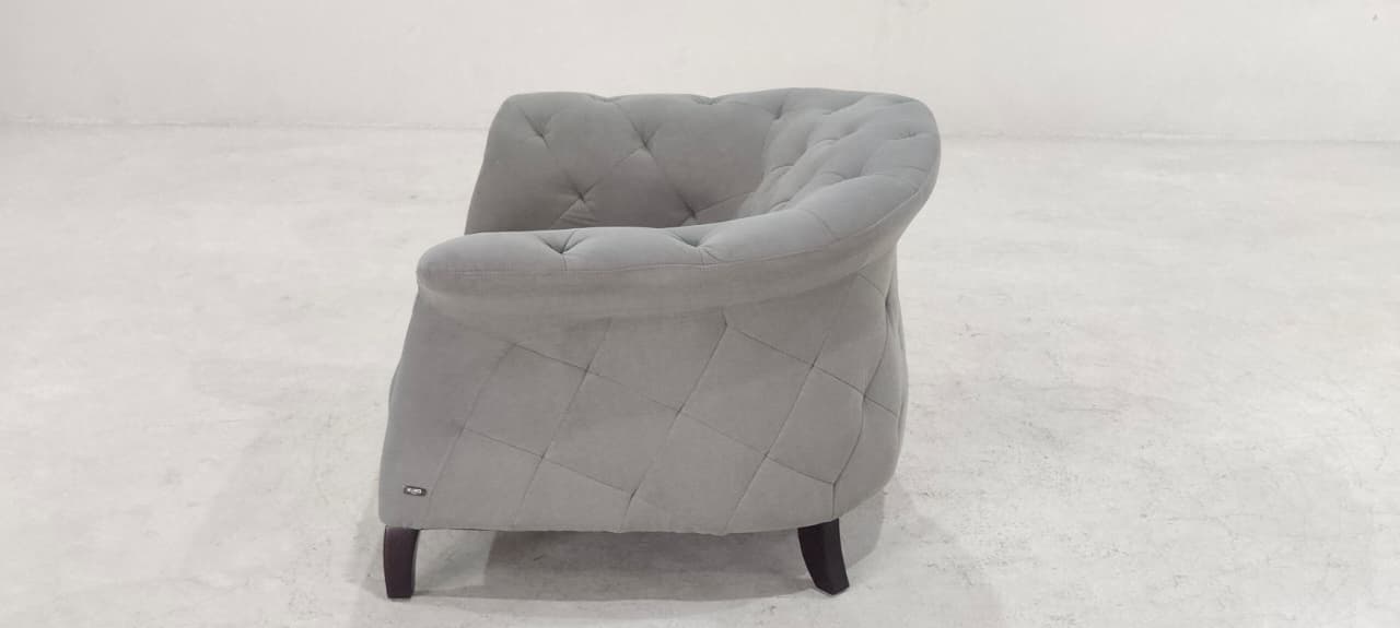 EX.007(3) - 1 SEATER+PILLOW - BLR WH