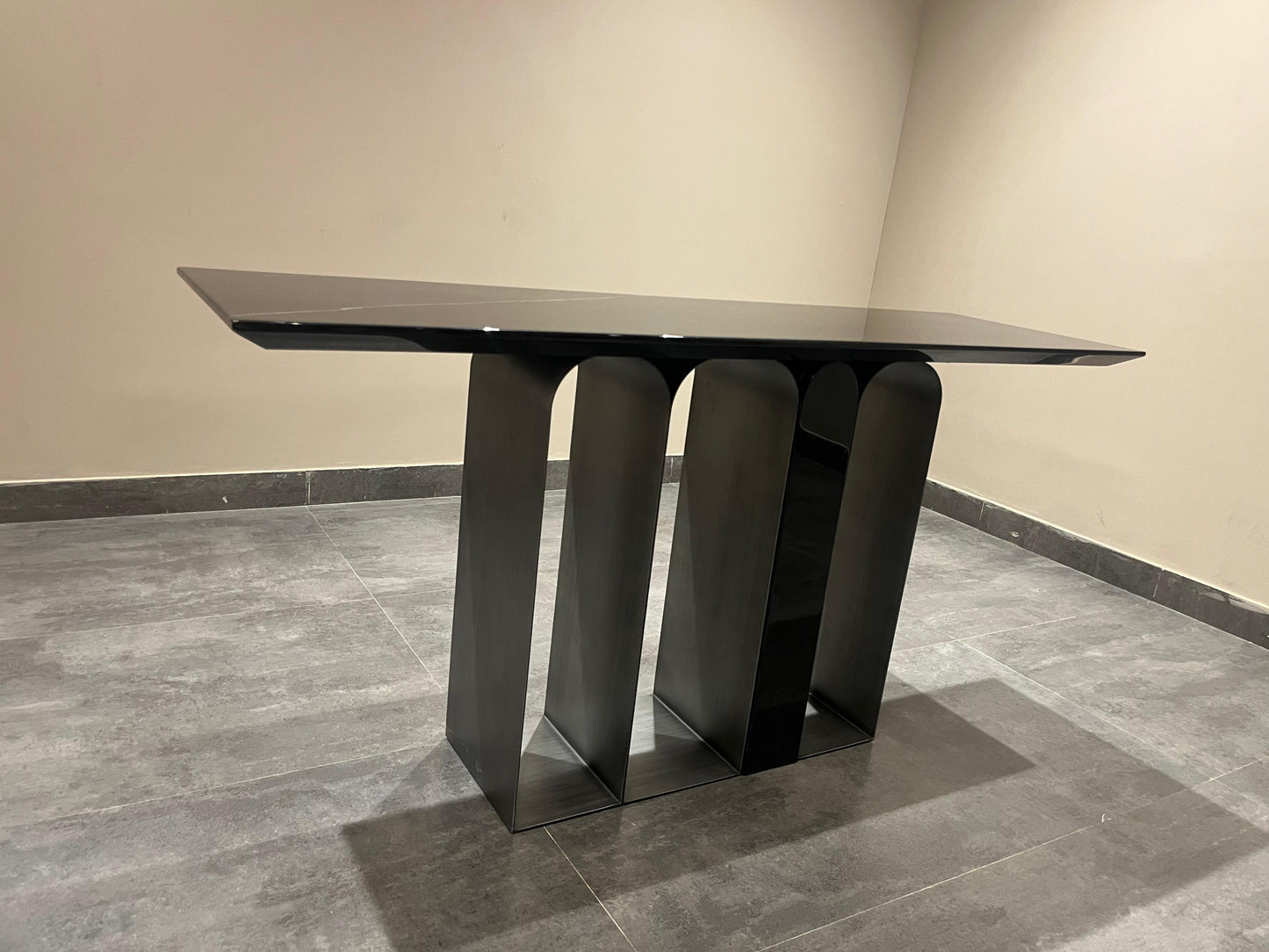 DT896-1 - CONSOLE TABLE - NAR