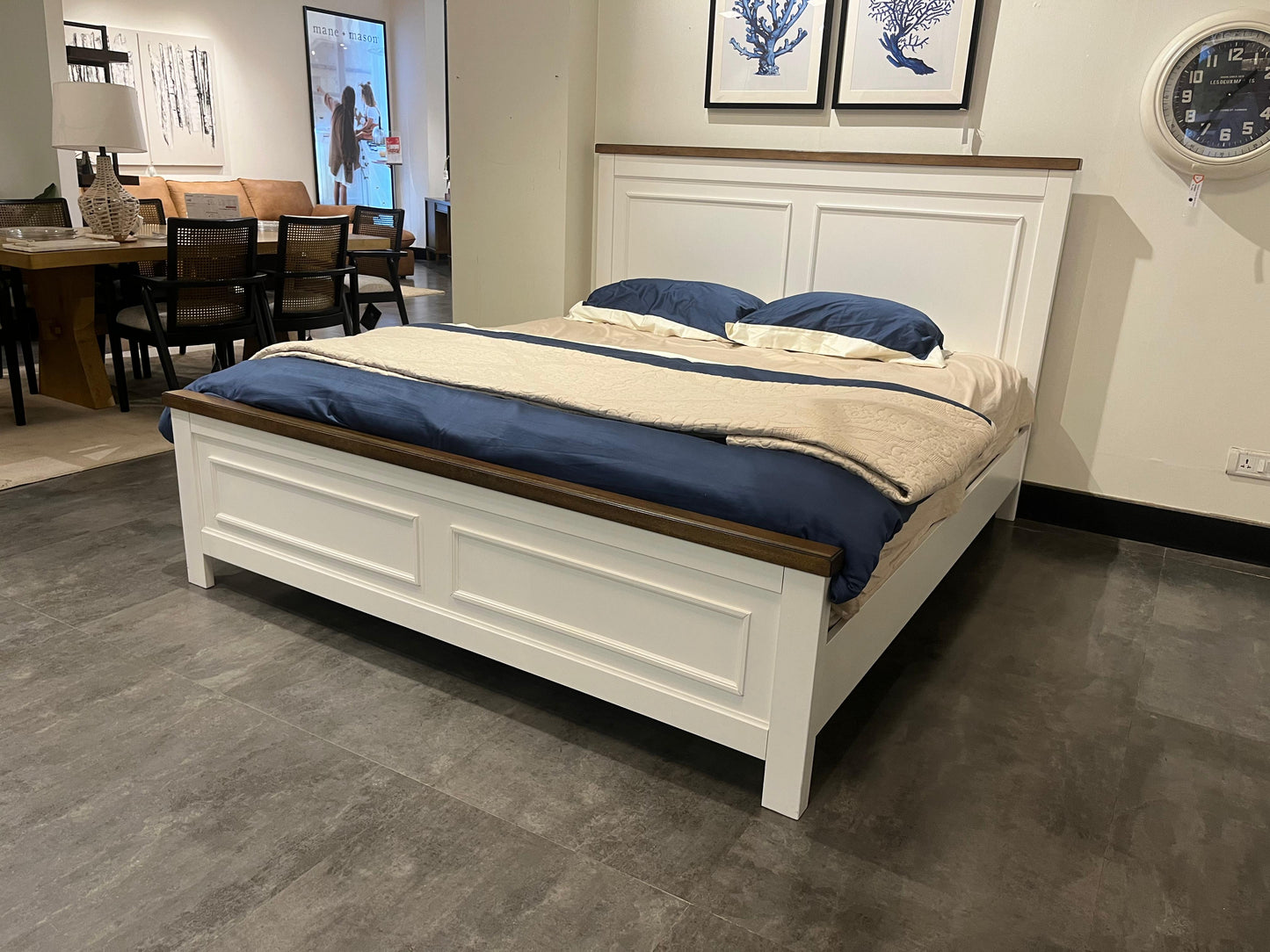 B5168-82W1+197W1 - KING PANEL BED - NAR