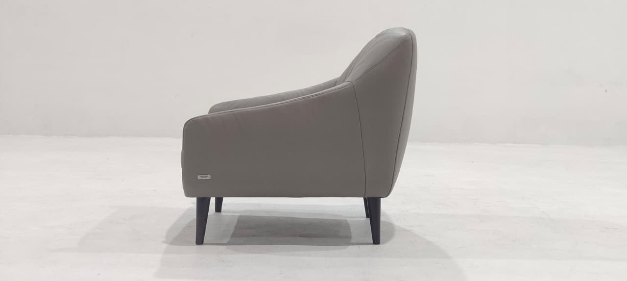 C014-003-10 - ARM CHAIR - BLR WH