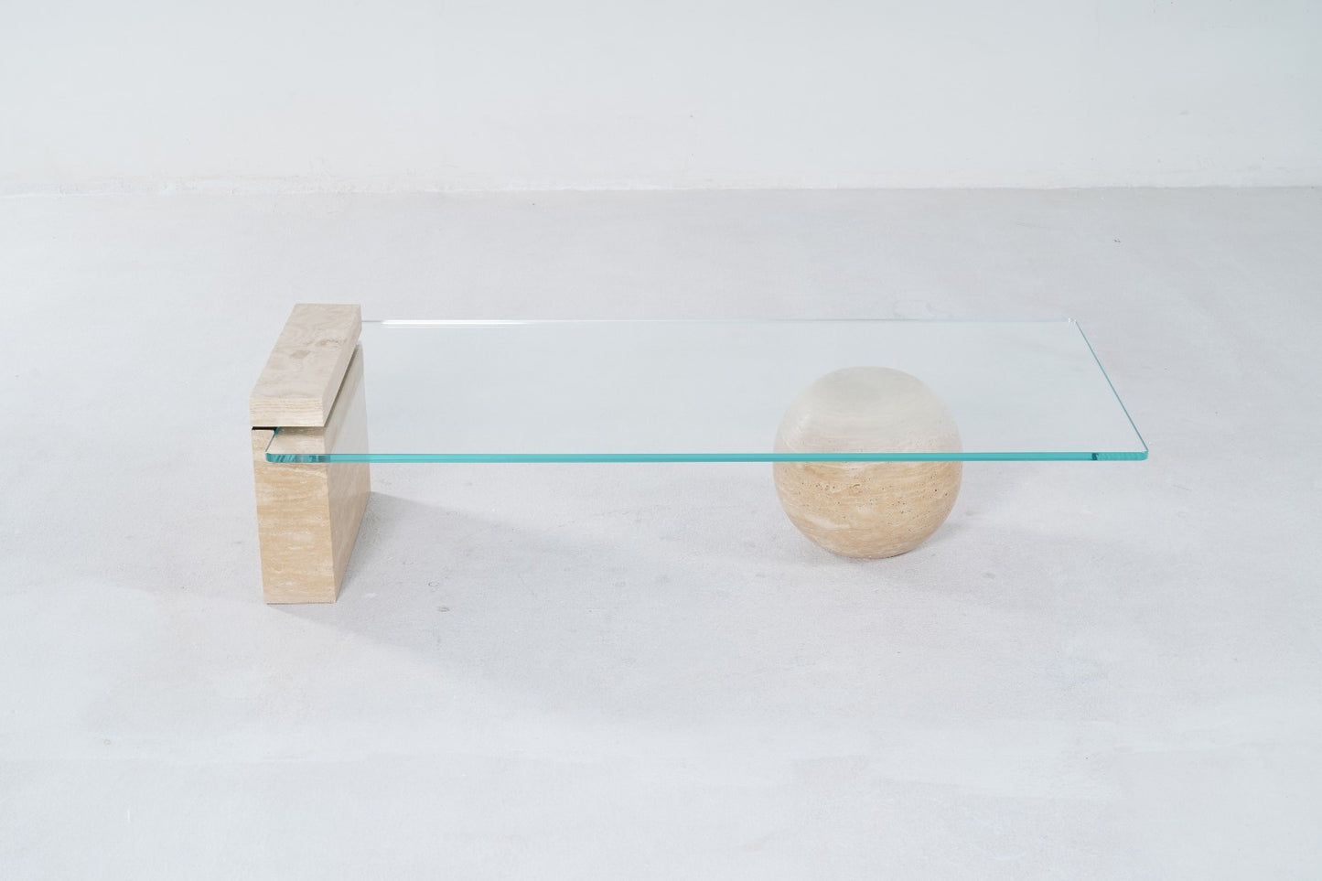 LC-167(1) - COFFEE TABLE - OUTLET
