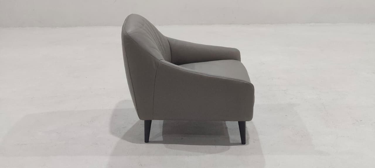 C014-003-10 - ARM CHAIR - BLR WH