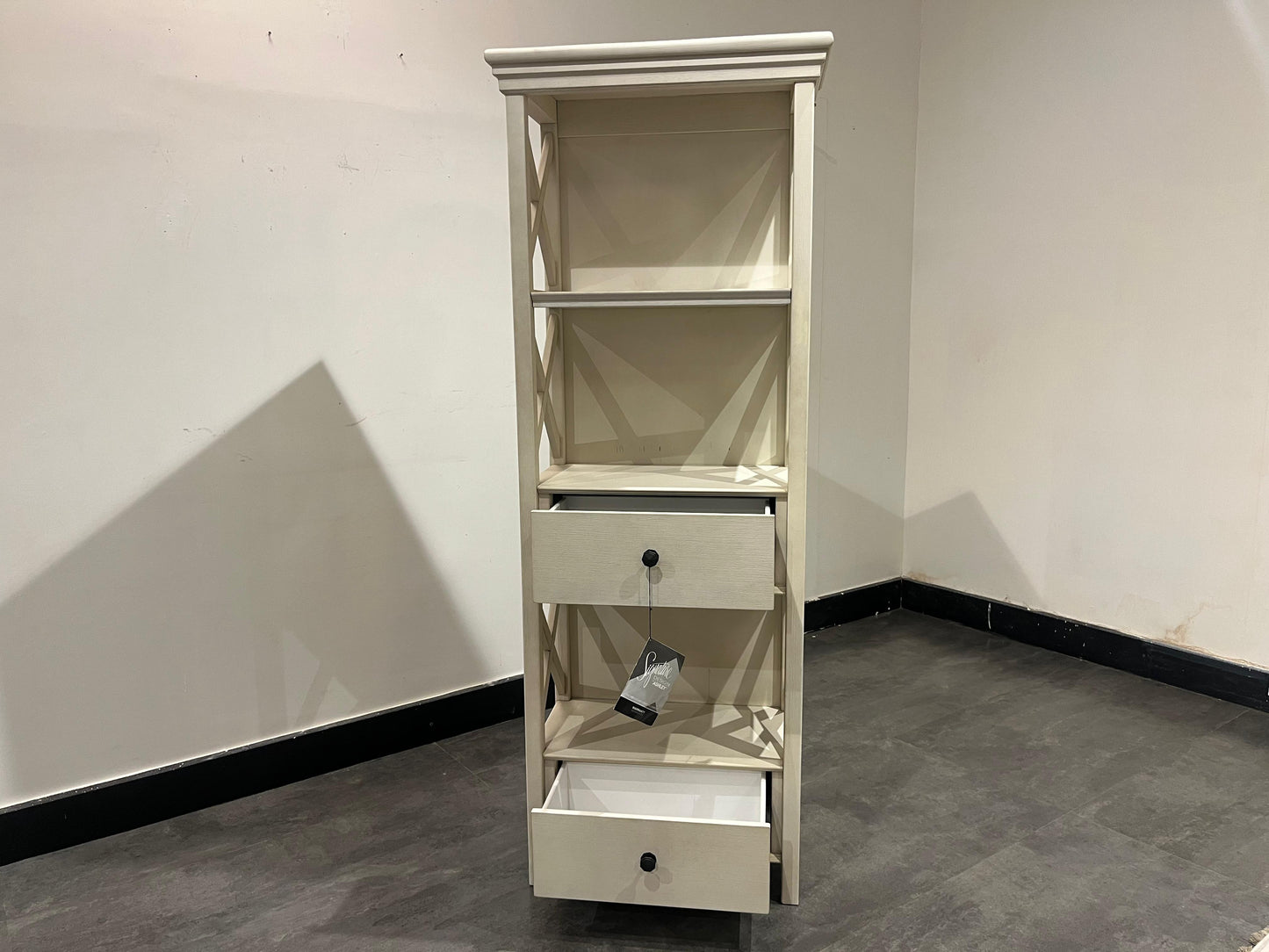 D647-76 - DISPLAY CABINET - NAR