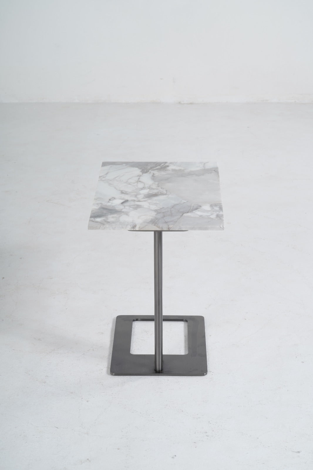 605(3) - COFFEE TABLE - BLR WH
