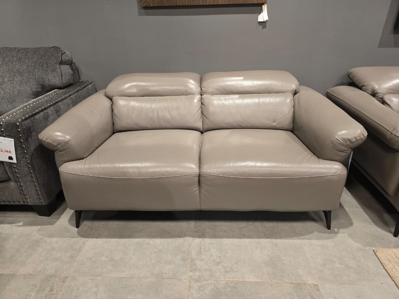 KF.069 - 2 SEATER - OUTLET
