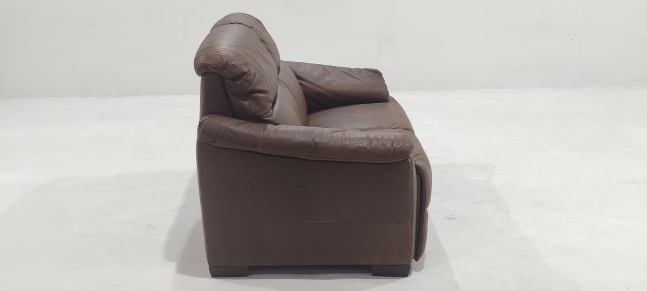 C063-005-30 - 2 SEATER - BLR WH