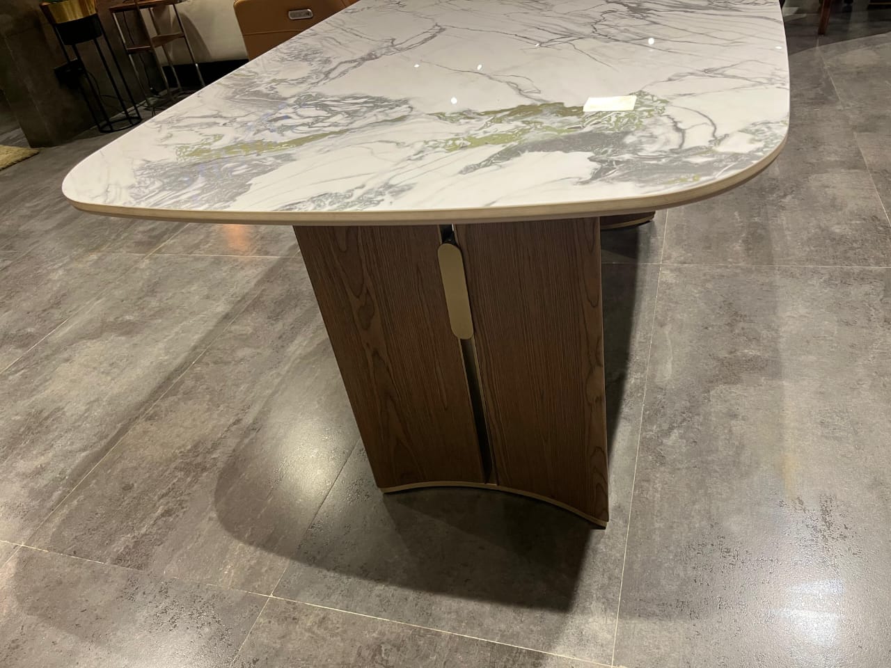 PT3018T-1 - DINING TABLE - NAR