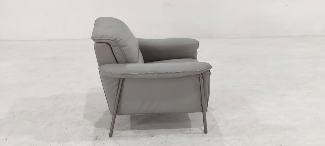 C110-003-10(2) - ARM CHAIR - BLR WH