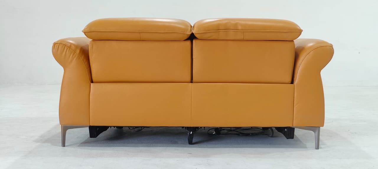 KM.5057(1) - 2 SEATER RECLINER(ELECTRIC) - OUTLET
