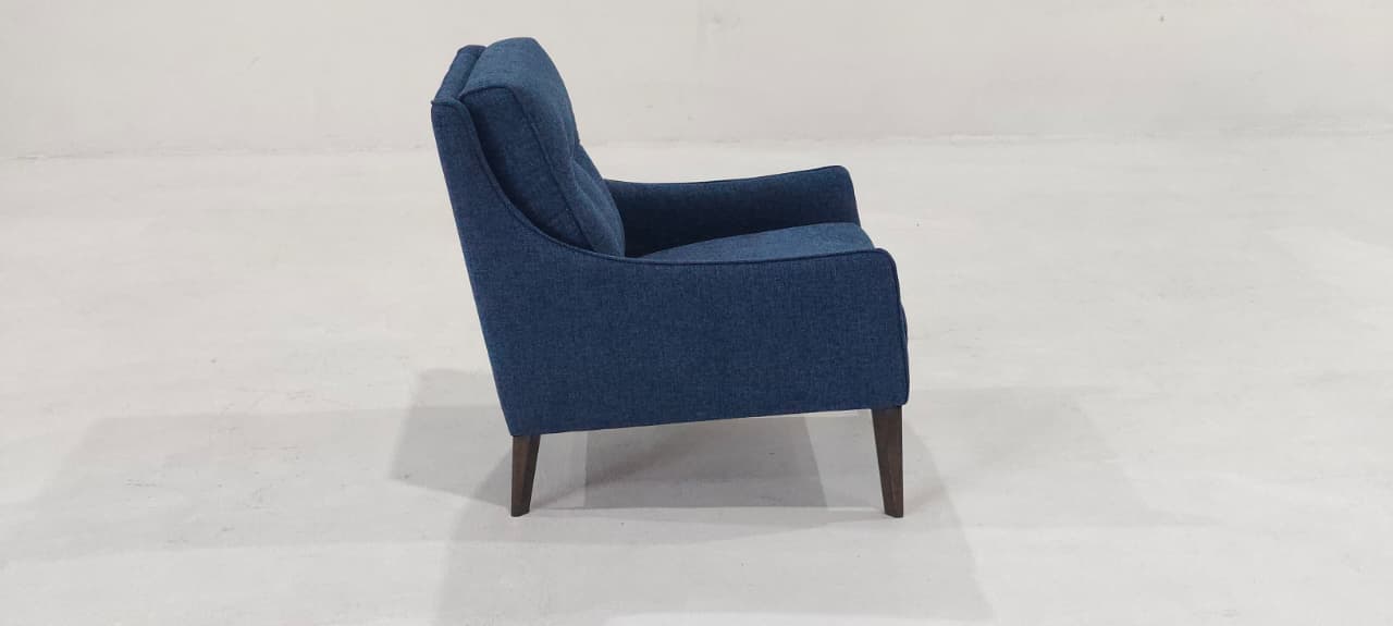 C011-003-78 - ARM CHAIR - BLR WH