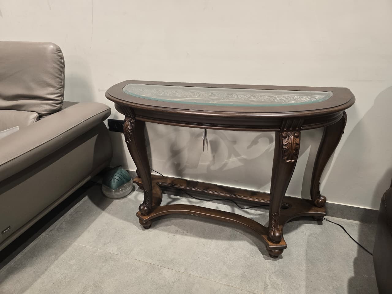T499-4 - SOFA TABLE - OUTLET