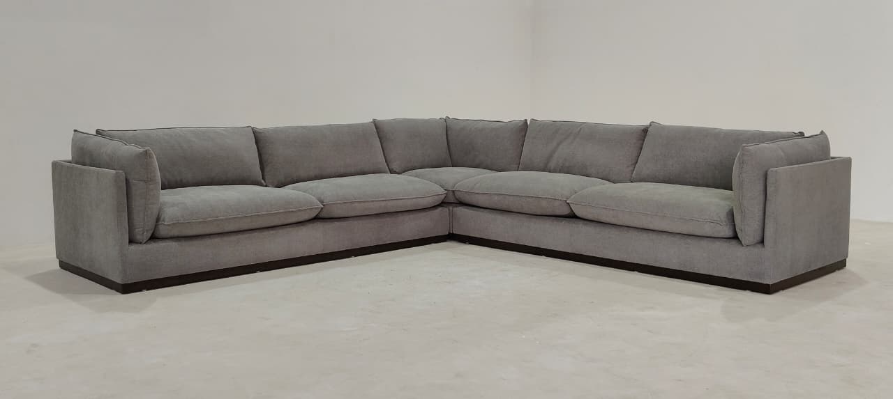 KF.1097(2) - 7 SEATER  - BLR WH