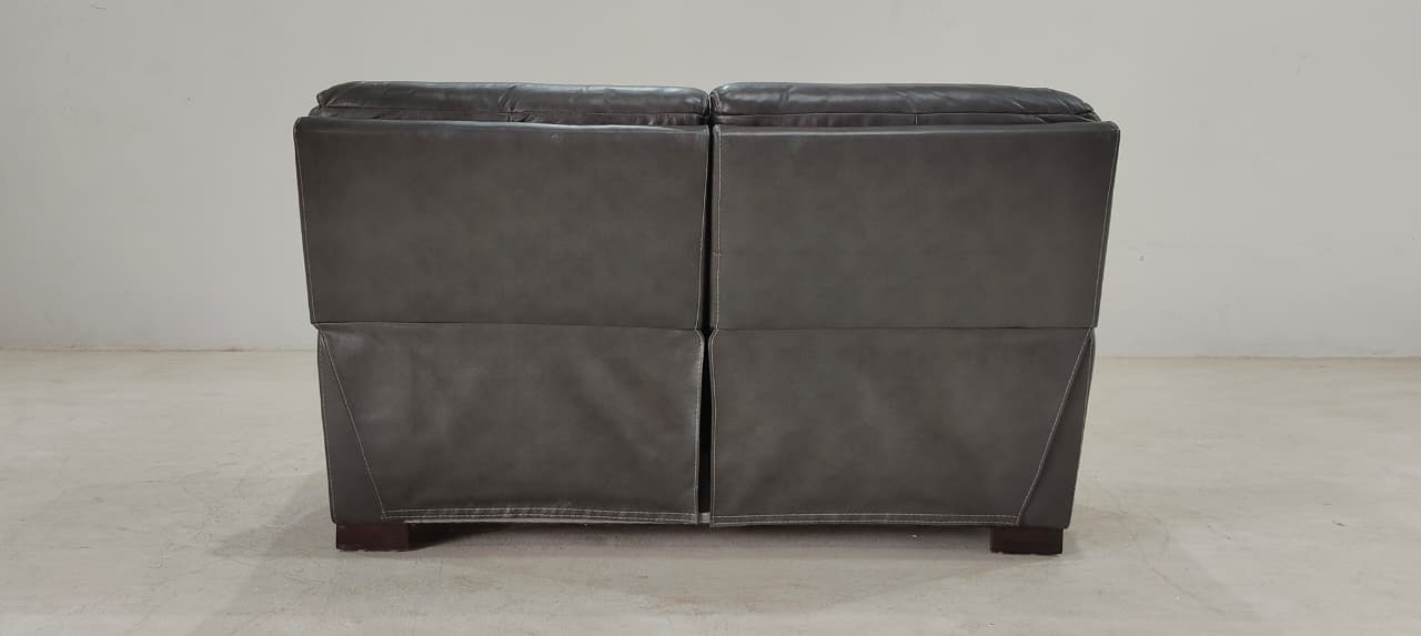 KM.1209 - 2 SEATER - BLR WH