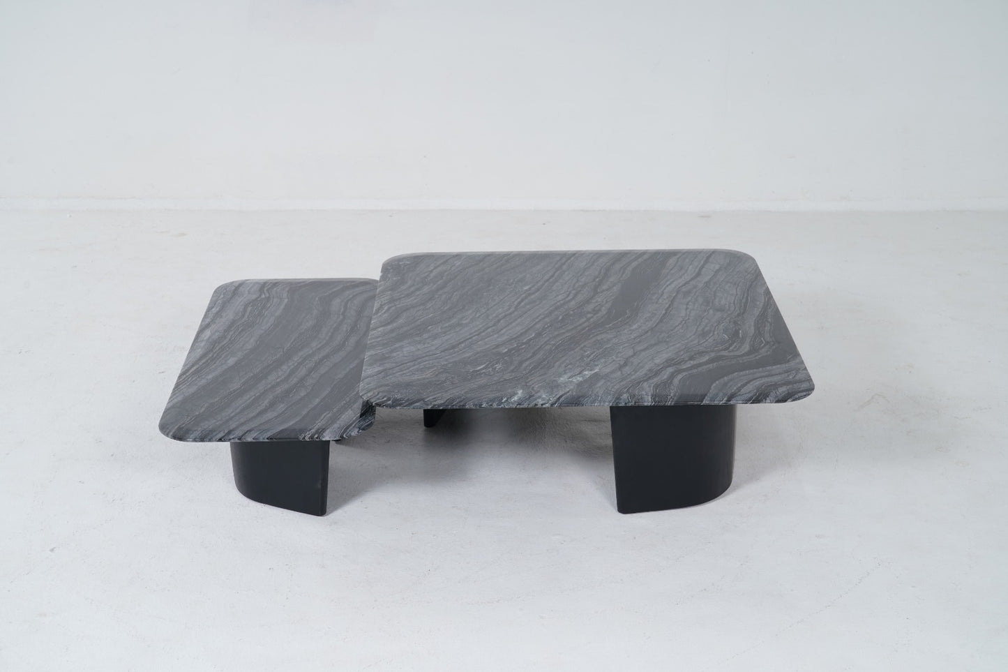 672(2) - COFFEE TABLE - BLR WH
