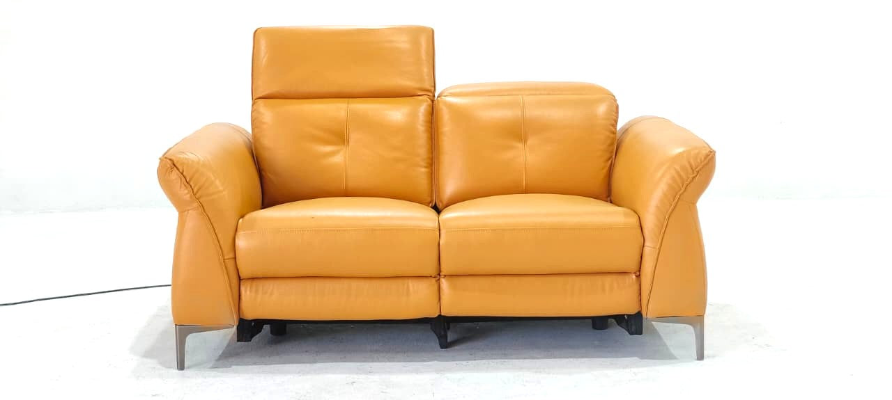 KM.5057(1) - 2 SEATER RECLINER(ELECTRIC) - OUTLET