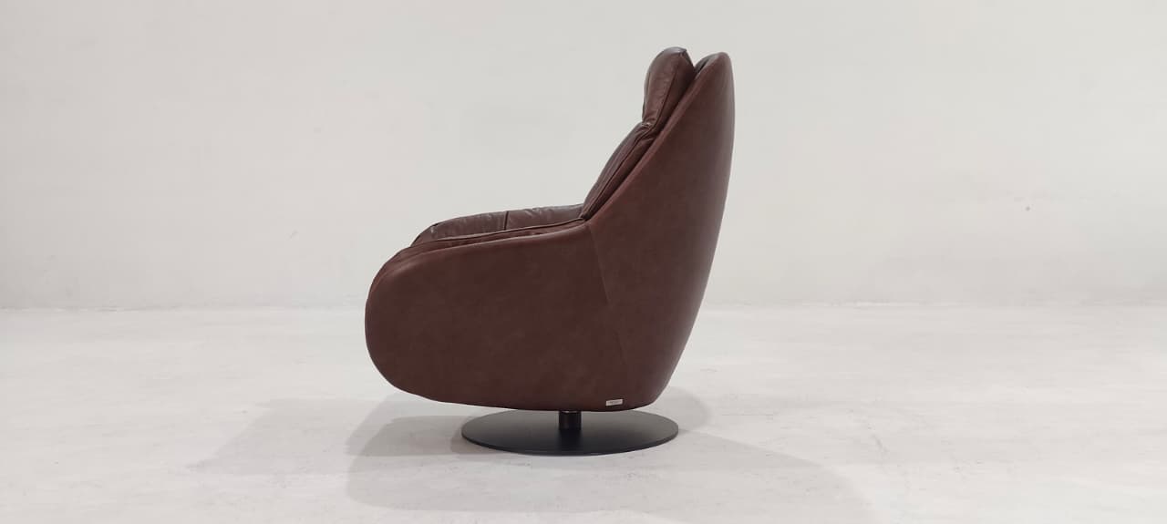 C244-F45-14 - ARM CHAIR - BLR WH