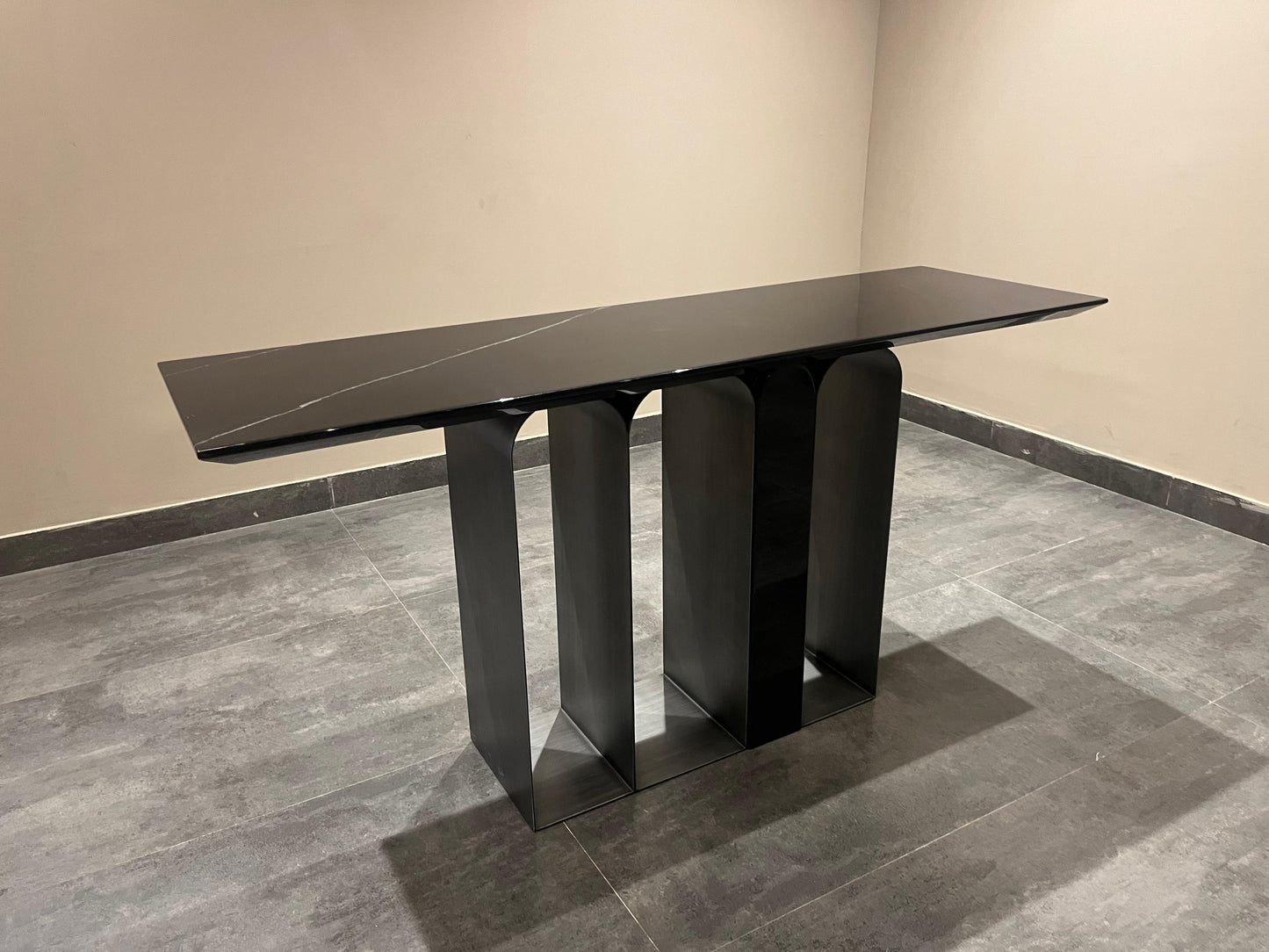 DT896-1 - CONSOLE TABLE - NAR