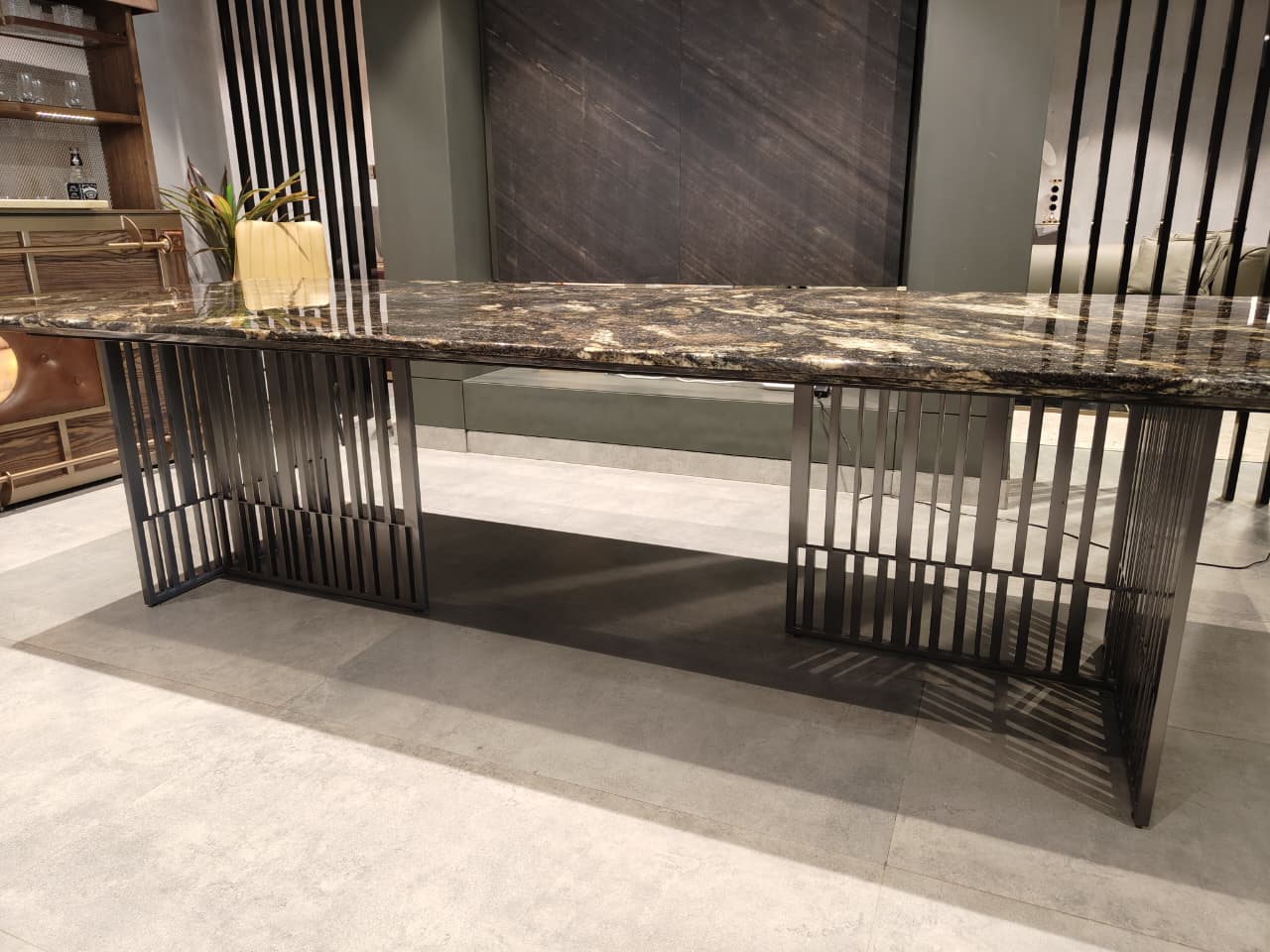 T36 - DINING TABLE - IND