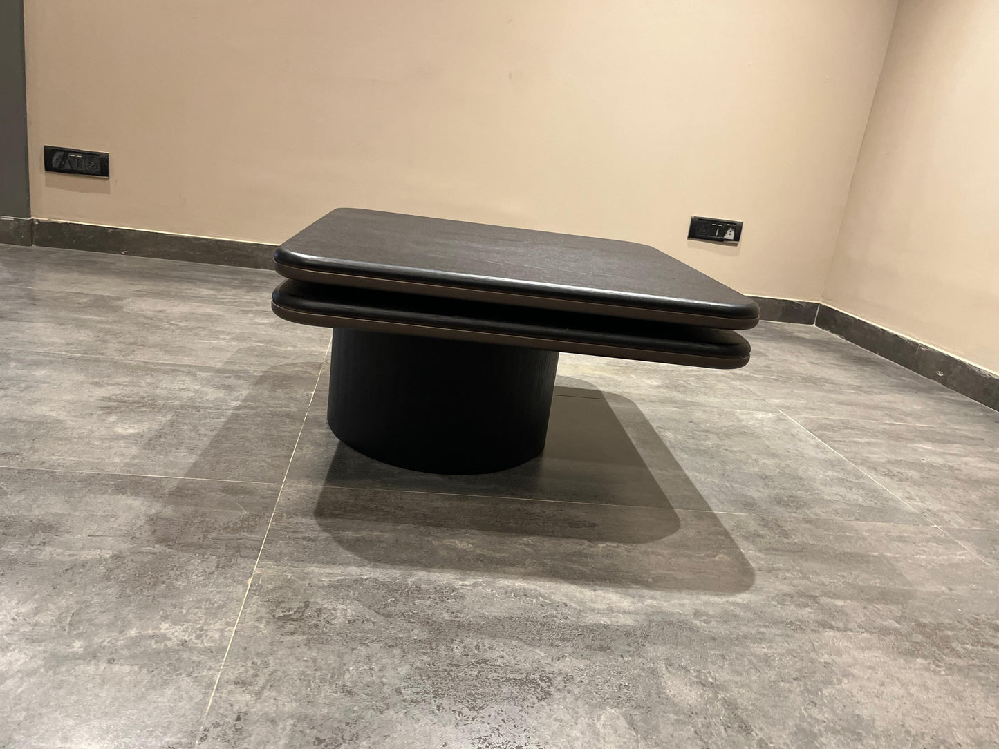 475A - COFFEE TABLE - NAR