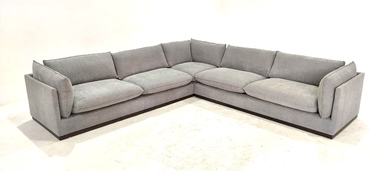 KF.1097(2) - 7 SEATER  - BLR WH